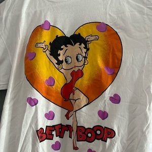 Large Betty Boop heart shirt ! In perfect condition!